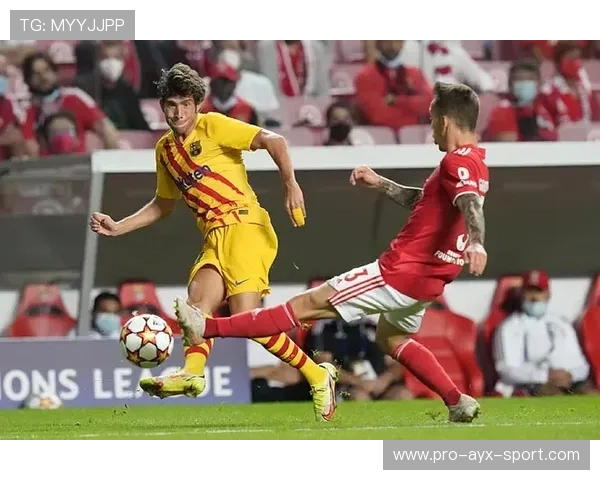 佩德里中前场衔接顺畅