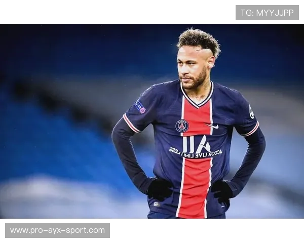 内马尔穿插推进:制造多人围剿的艺术与商业传播 内马尔穿插推进:制造多人围剿的艺术与商业传播