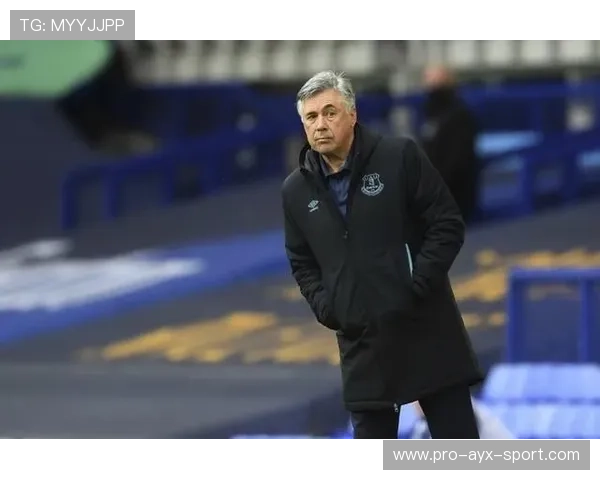 意甲那不勒斯中场串联,推进更加流畅