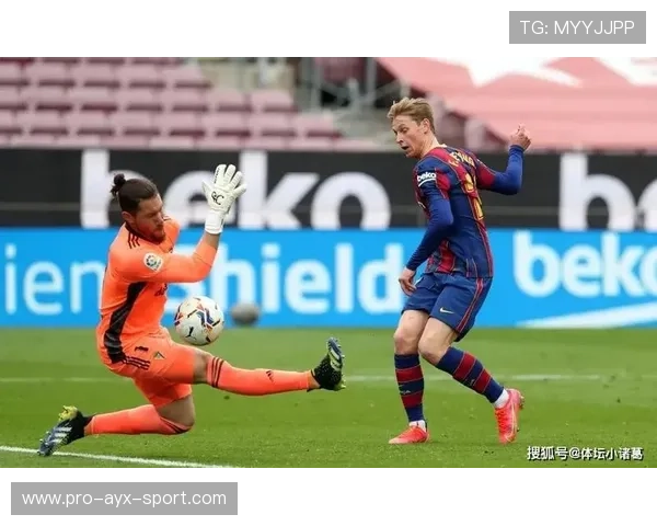 佩德里禁区内摆脱转身抽射干脆利落